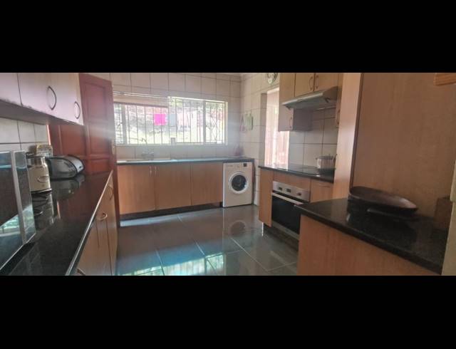 3 BEDROOM HOUSE FOR SALE IN LINDHAVEN